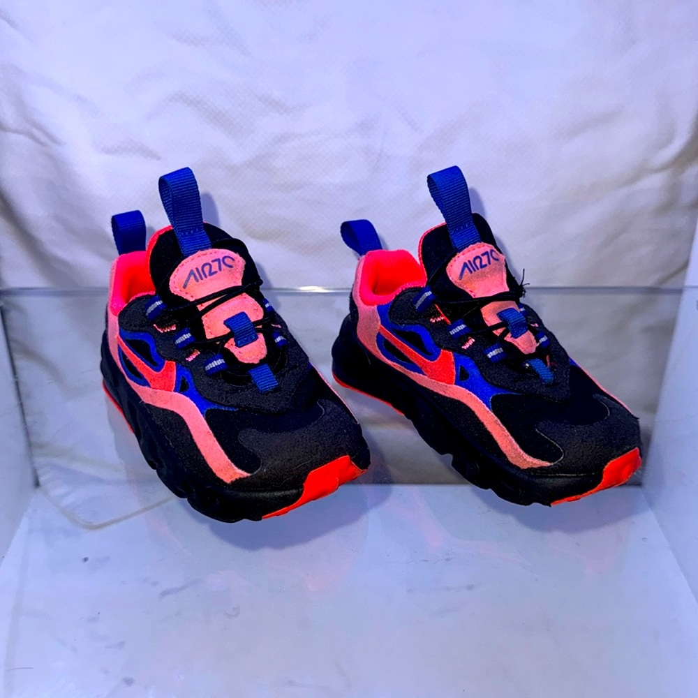 Nike Sneakers- size 6c